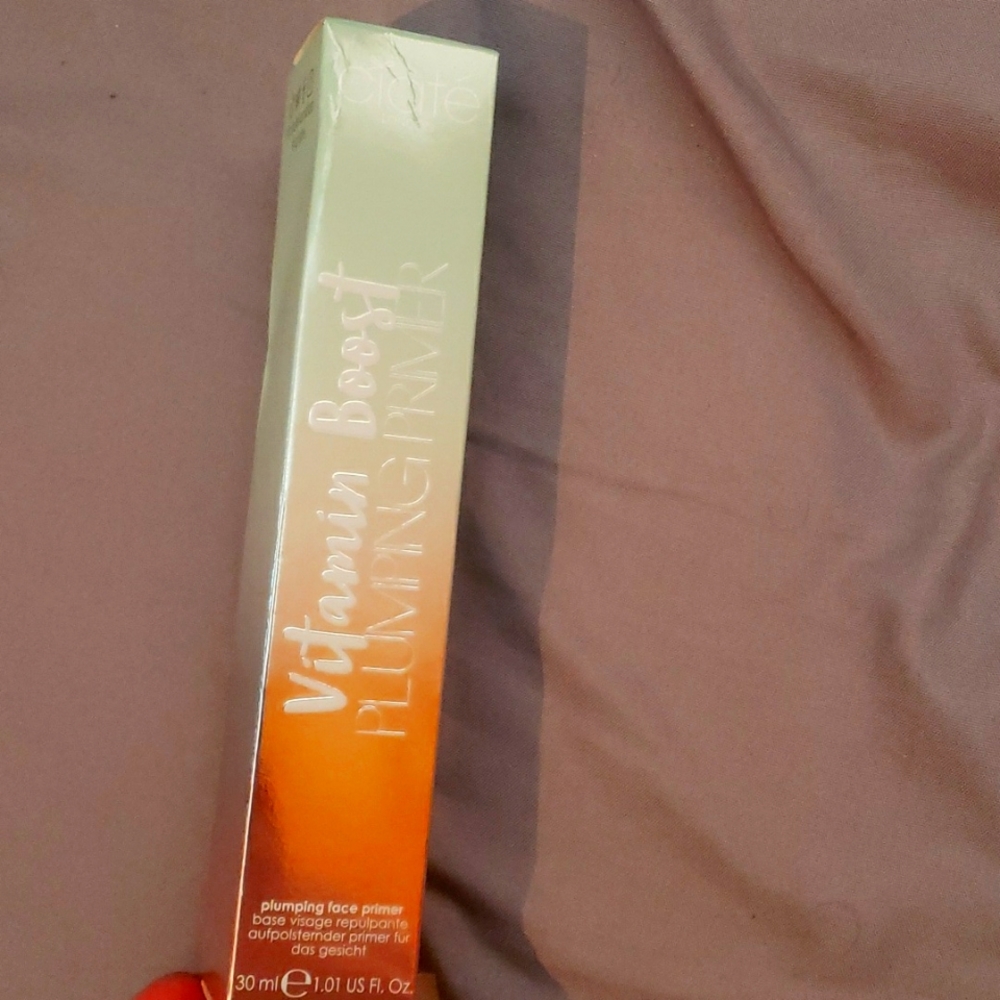 Vitamin boost Ciaté pumping primer